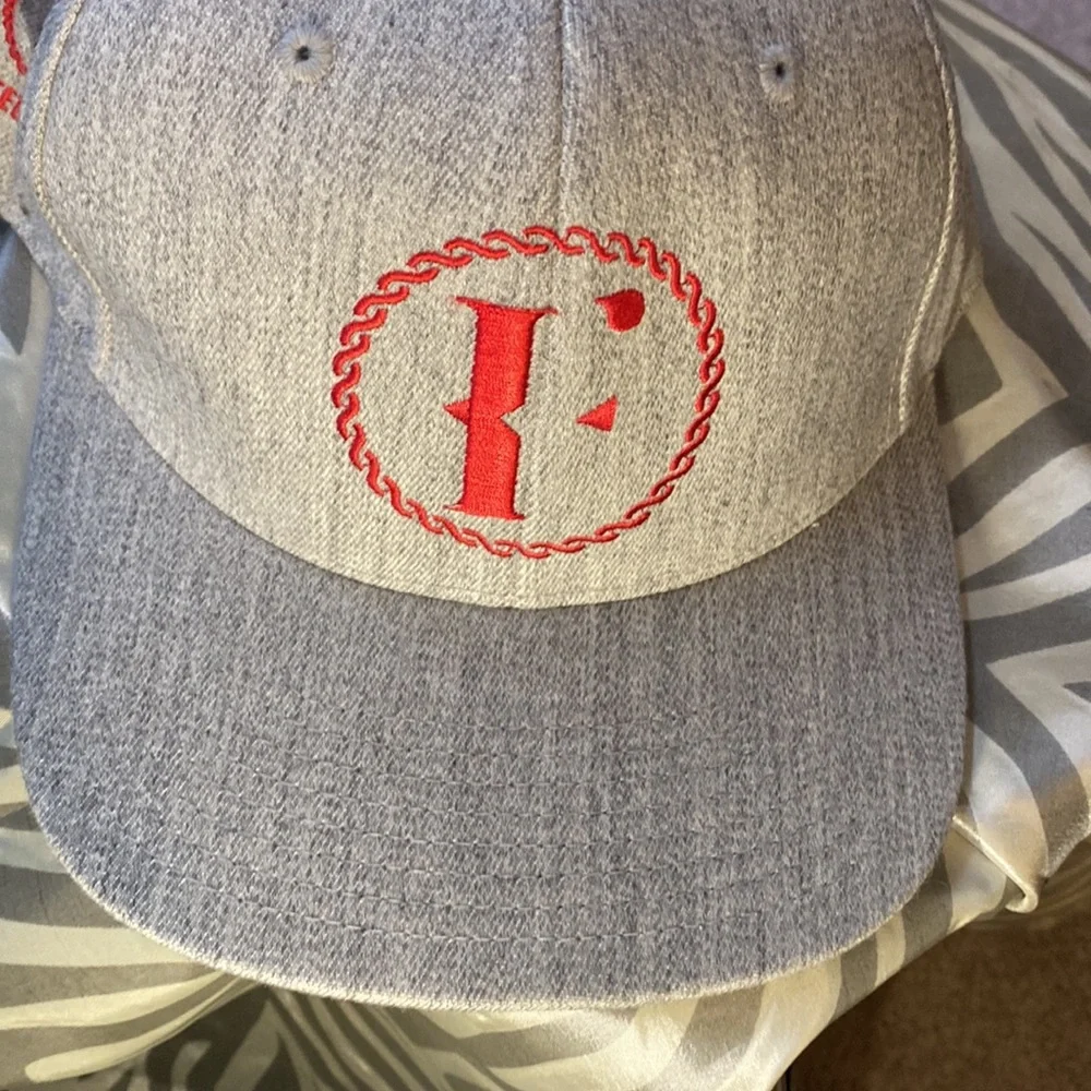MEN’ NEW FLEXFIT 110 FITTED HOTLINE
